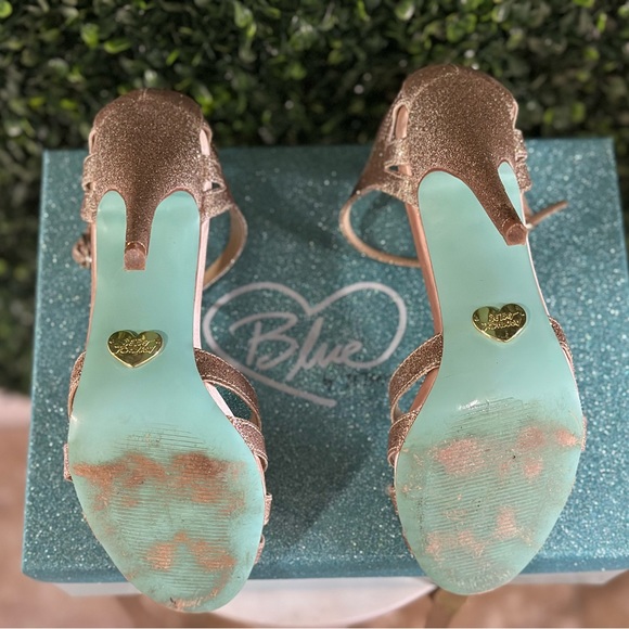 BLUE by Betsey Johnson Women's SB-Tee Dress Heels Pump- Size 6.5 - Picture 3 of 7